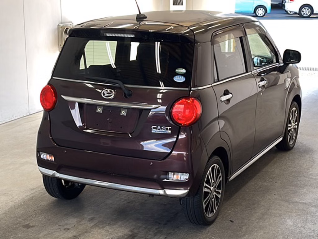 DAIHATSU CAST