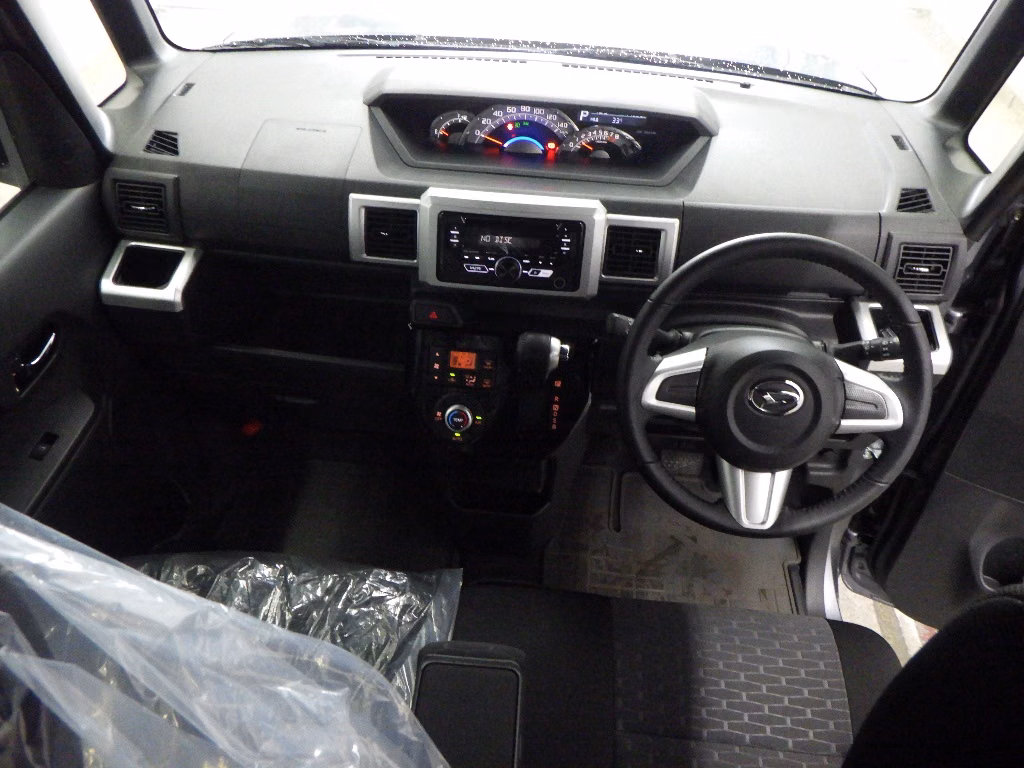DAIHATSU WAKE