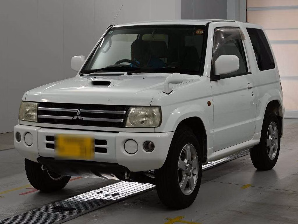 MITSUBISHI PAJERO MINI