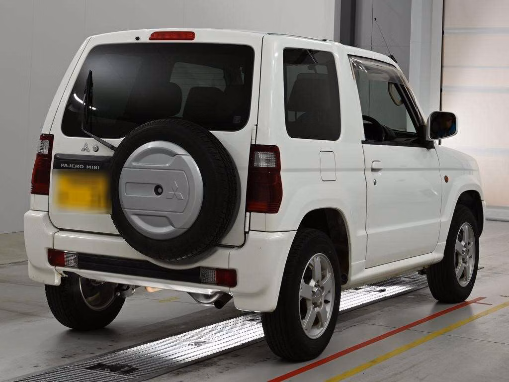 MITSUBISHI PAJERO MINI