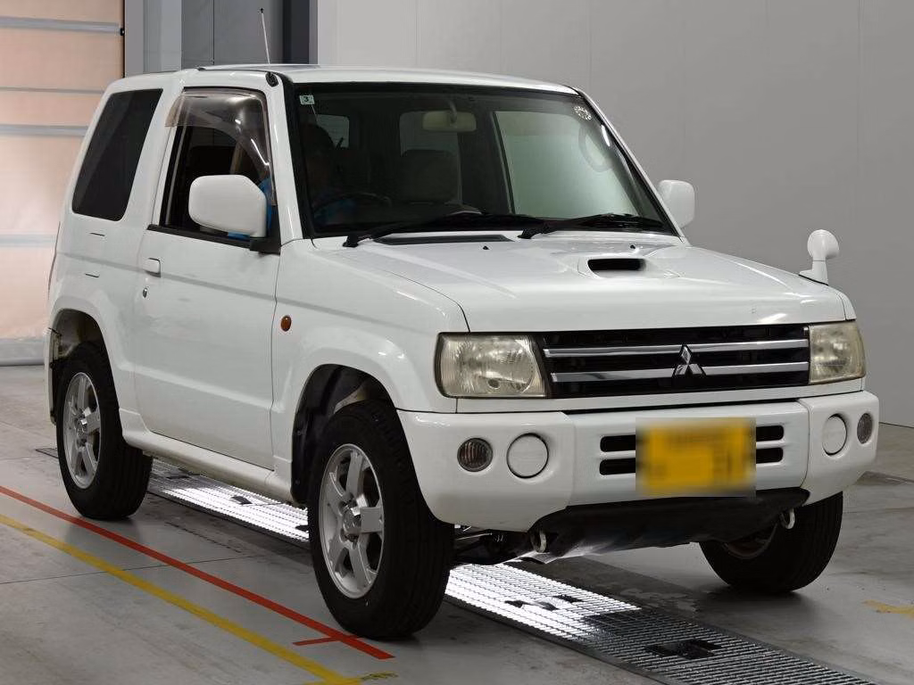 MITSUBISHI PAJERO MINI