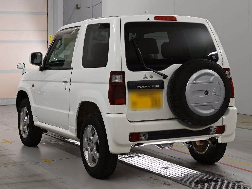 MITSUBISHI PAJERO MINI
