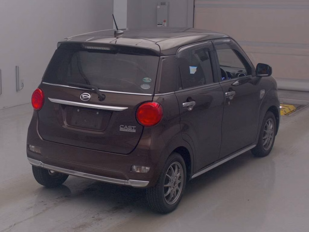 DAIHATSU CAST