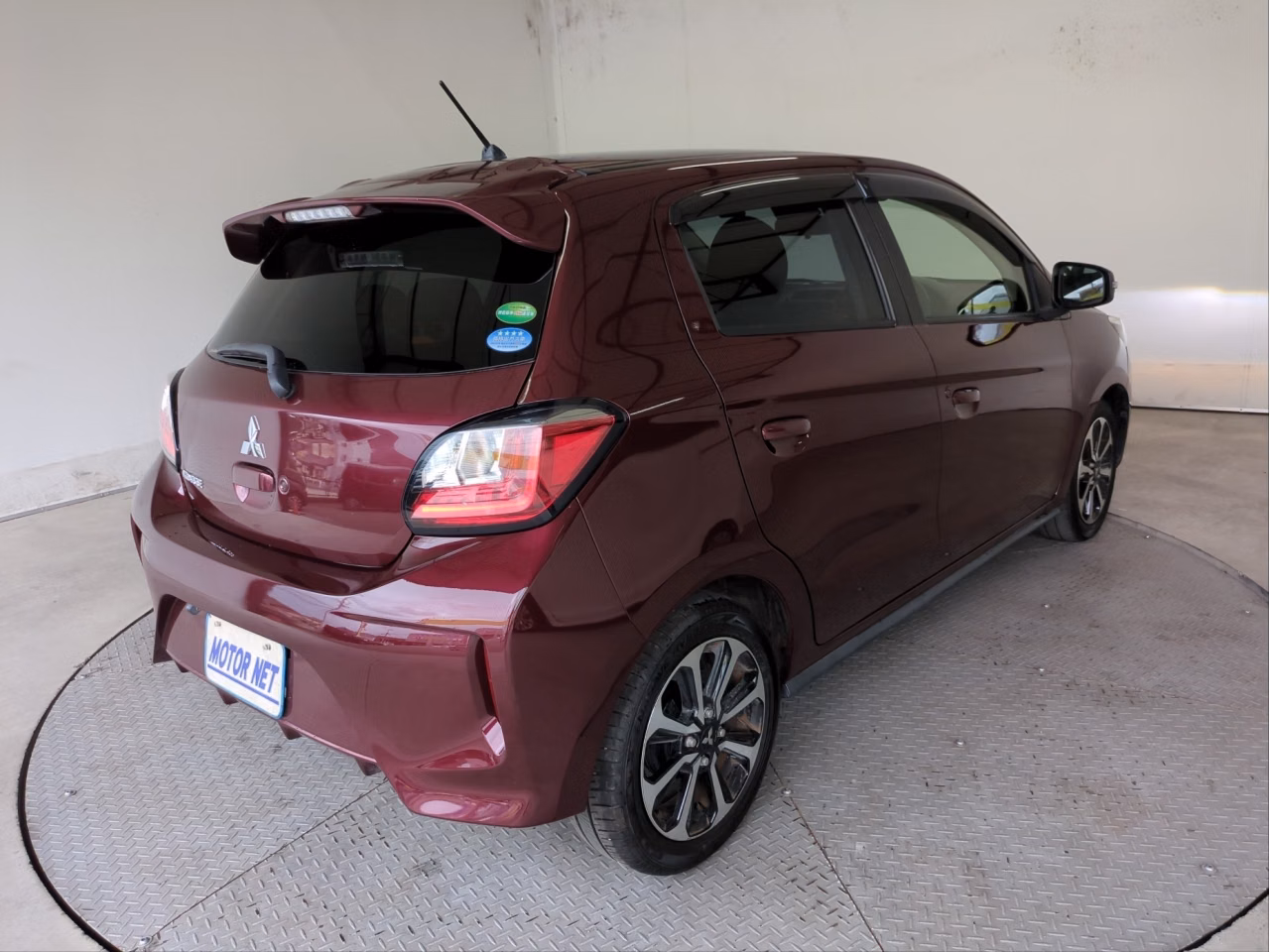 MITSUBISHI MIRAGE