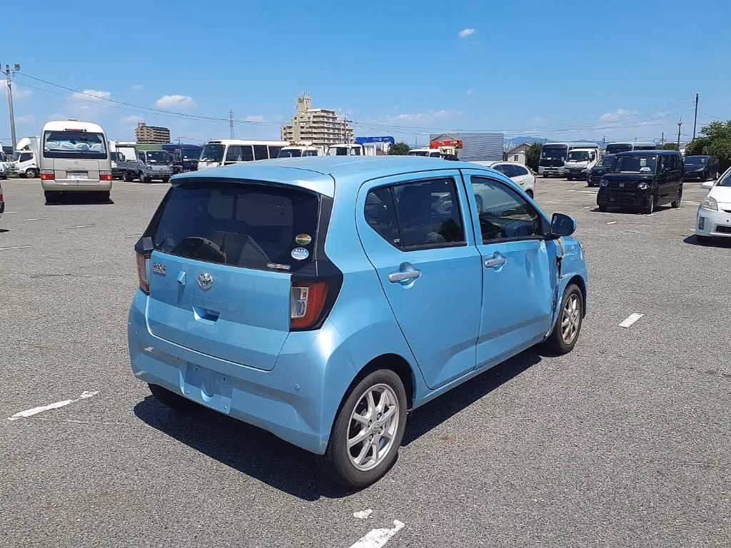 TOYOTA PIXIS EPOCH
