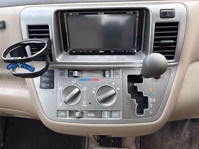 TOYOTA RAUM