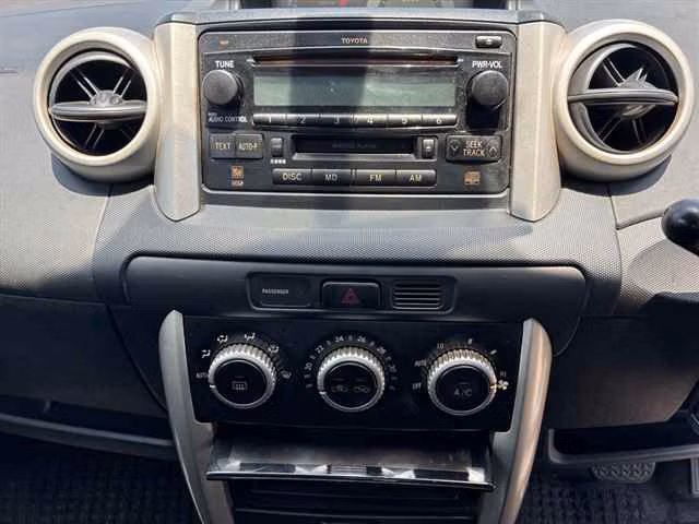 TOYOTA IST