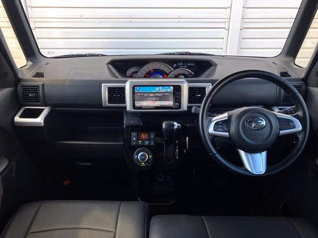 DAIHATSU WAKE
