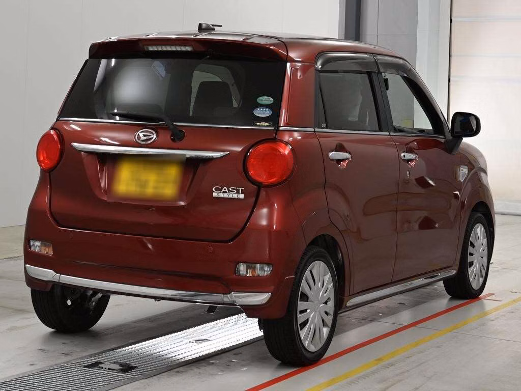 DAIHATSU CAST