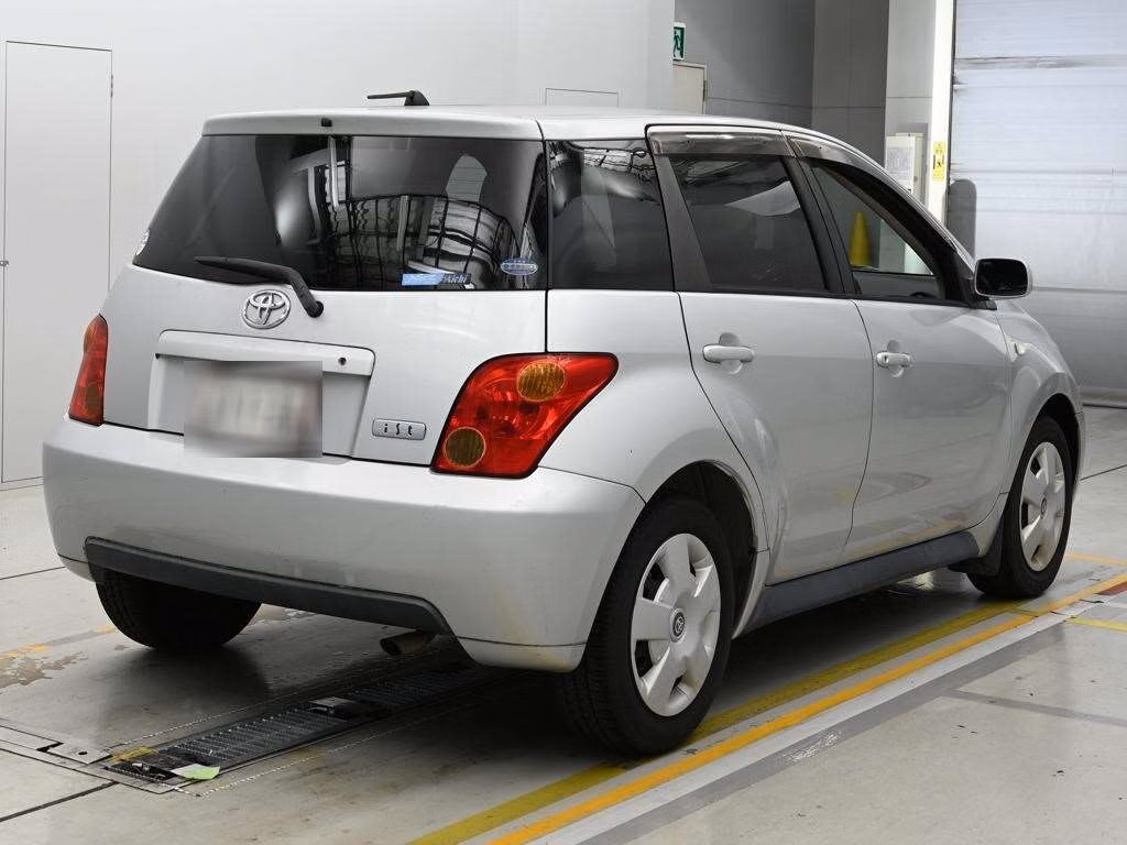 TOYOTA IST