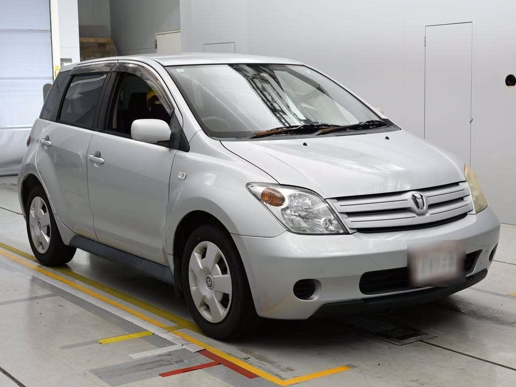 TOYOTA IST