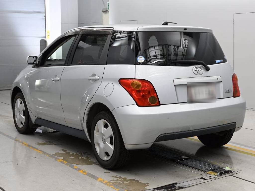 TOYOTA IST