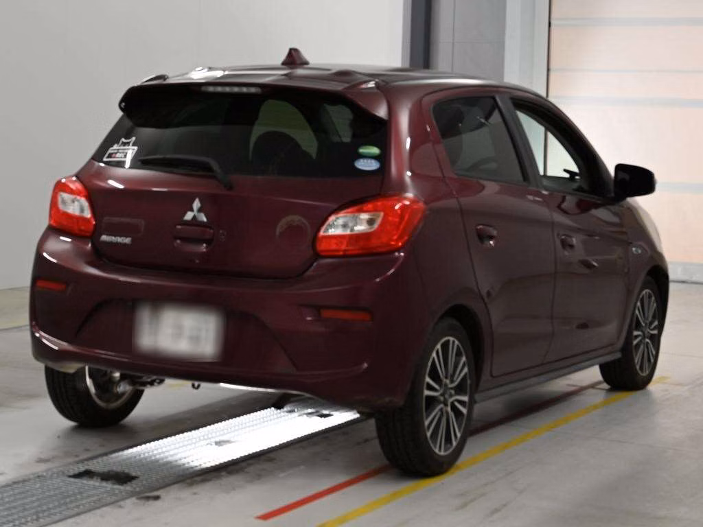 MITSUBISHI MIRAGE