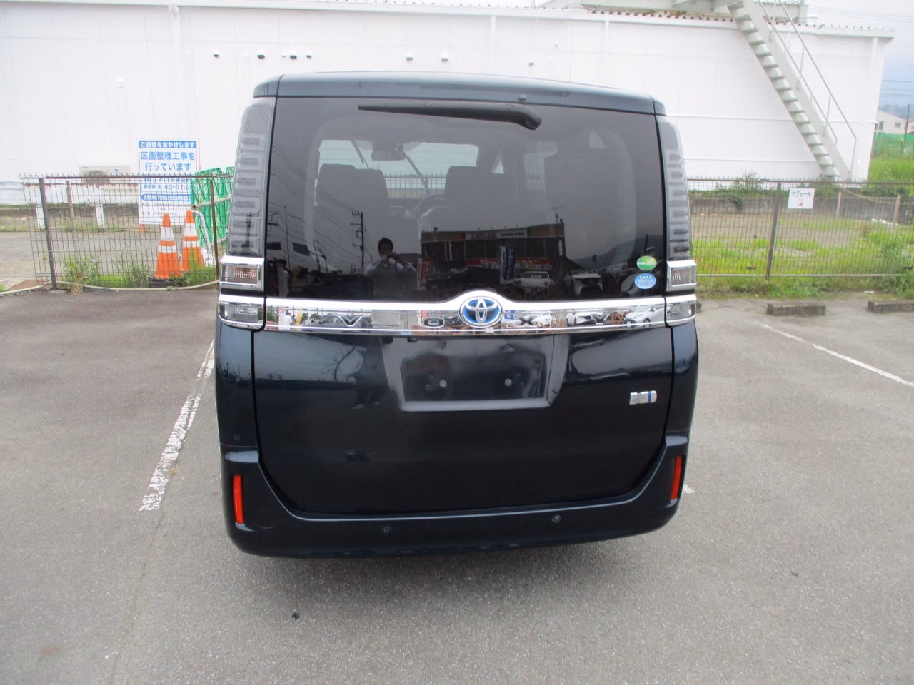 TOYOTA VOXY