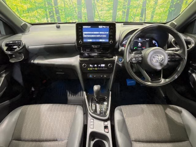 TOYOTA YARIS CROSS