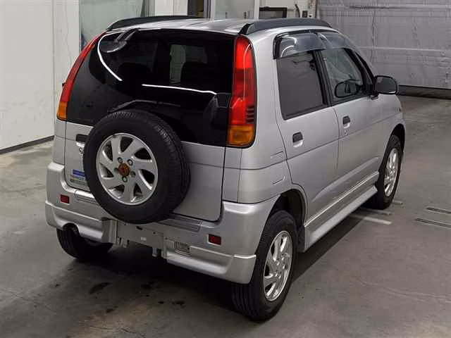 DAIHATSU TERIOS KID