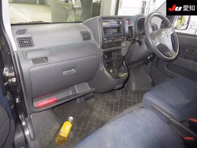TOYOTA PIXIS VAN