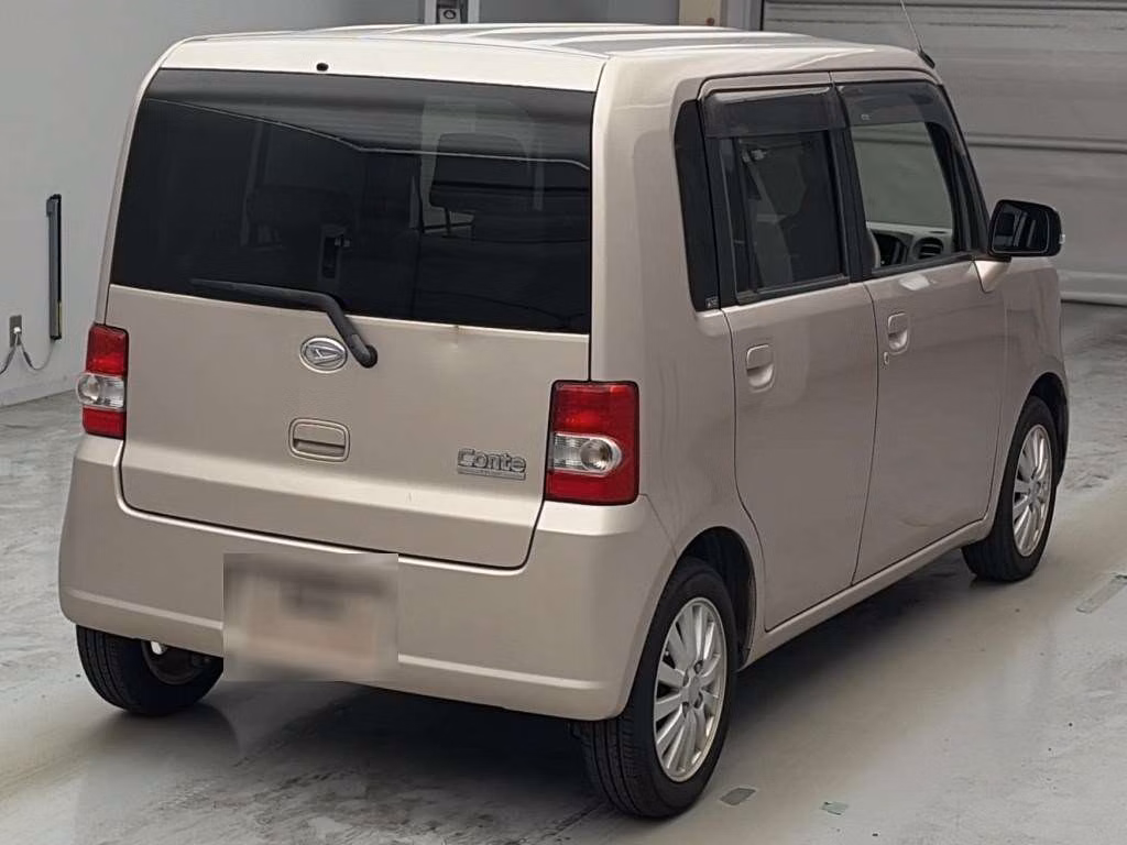 DAIHATSU MOVE CONTE