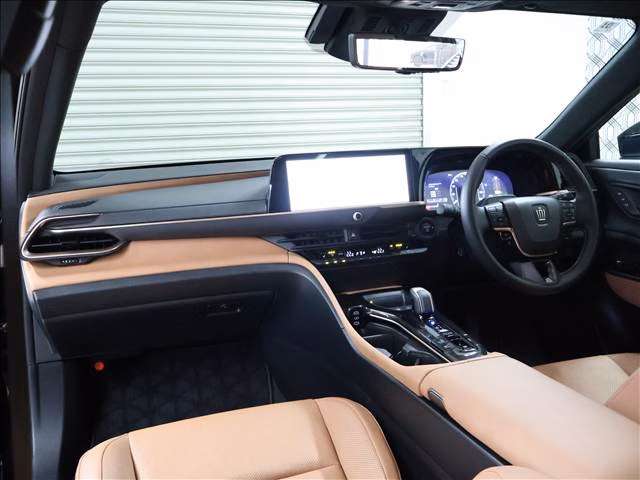 TOYOTA CROWN