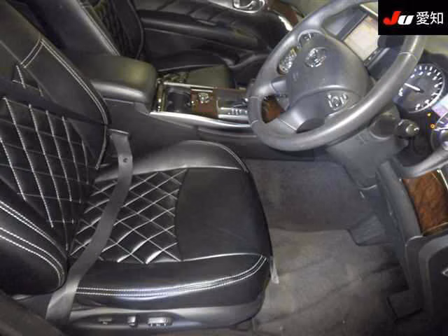 NISSAN FUGA