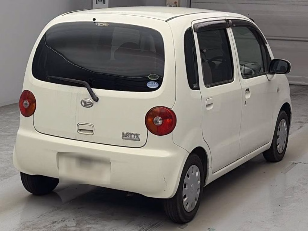 DAIHATSU MOVE LATTE