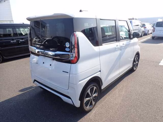 MITSUBISHI EK SPACE
