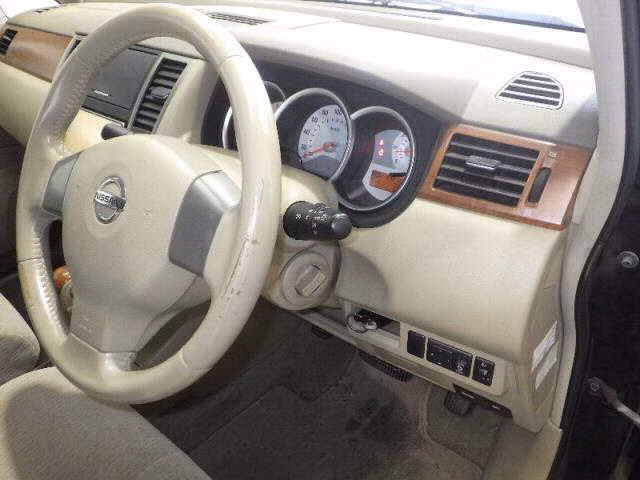NISSAN TIIDA LATIO