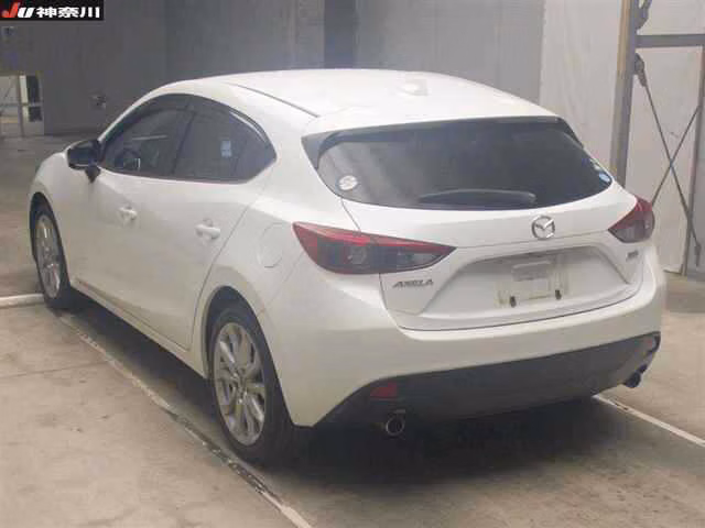 MAZDA AXELA
