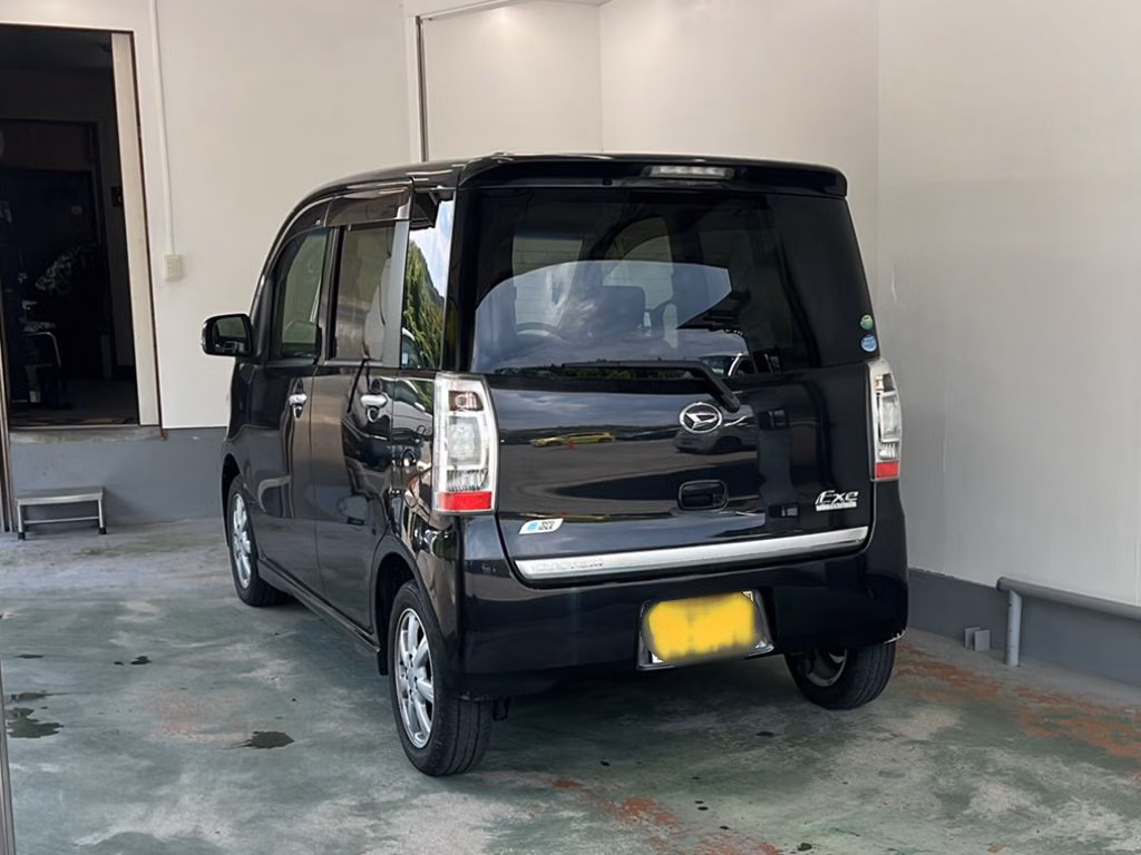 DAIHATSU TANTO EXE