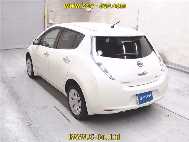 NISSAN LEAF