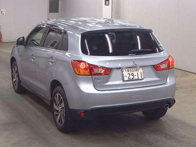 MITSUBISHI RVR