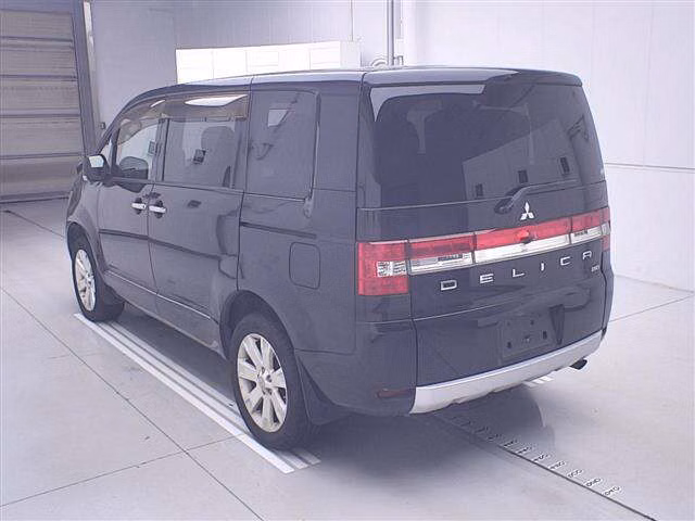 MITSUBISHI DELICA D:5