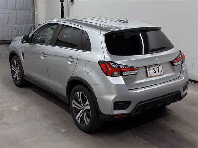 MITSUBISHI RVR