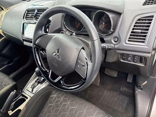 MITSUBISHI RVR