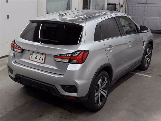 MITSUBISHI RVR