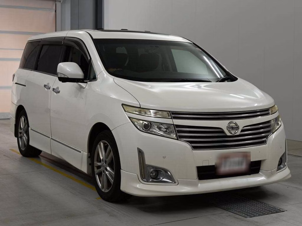 NISSAN ELGRAND