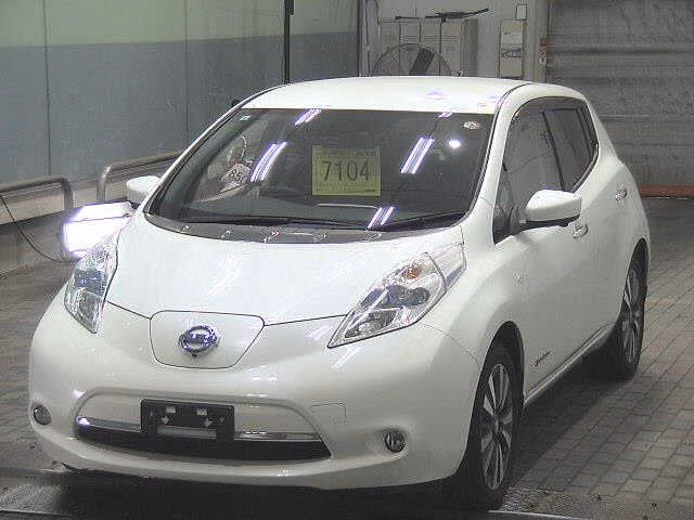 NISSAN LEAF