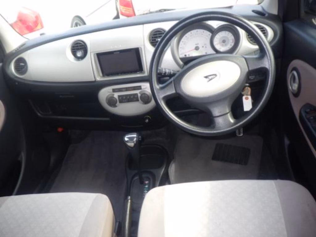 DAIHATSU MIRA GINO