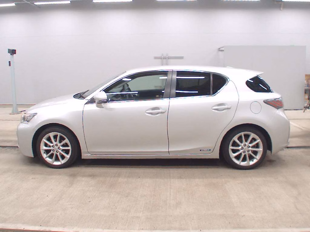 LEXUS CT200H