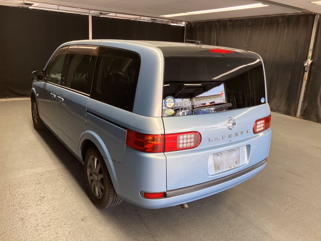 NISSAN LAFESTA