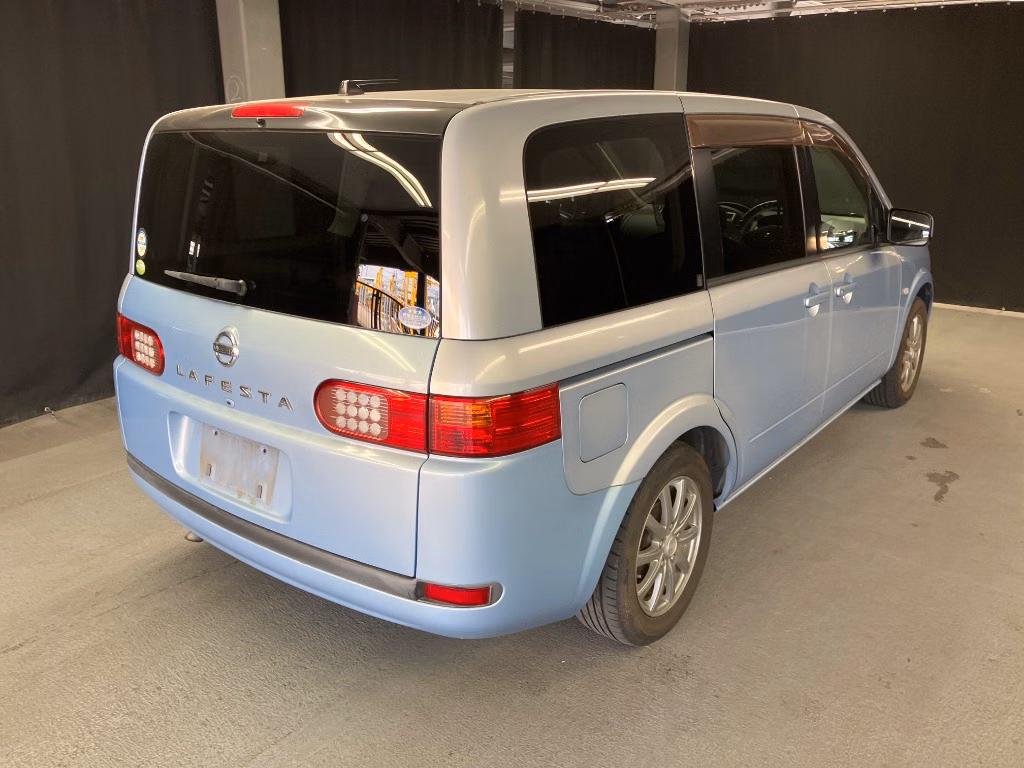 NISSAN LAFESTA
