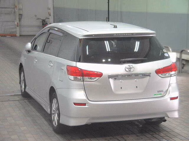 TOYOTA WISH