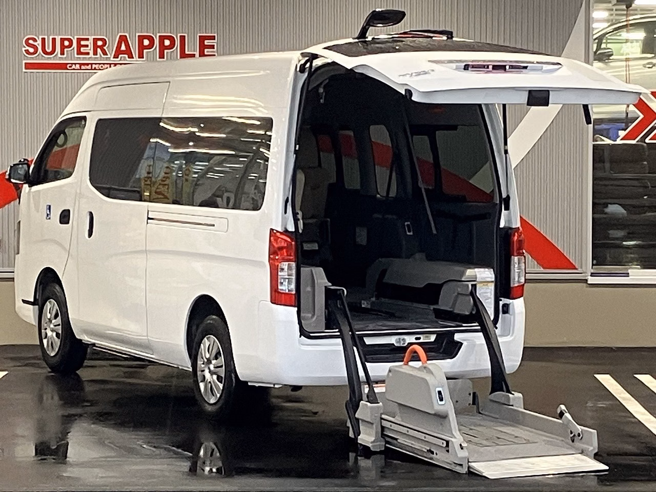 NISSAN NV350 CARAVAN