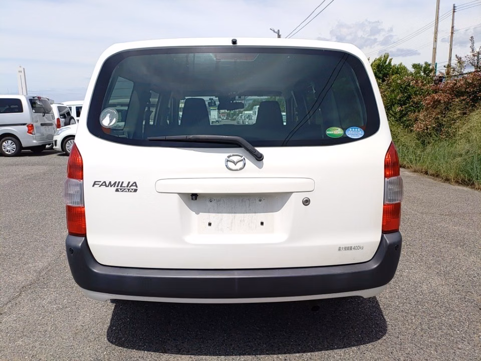 MAZDA FAMILIA