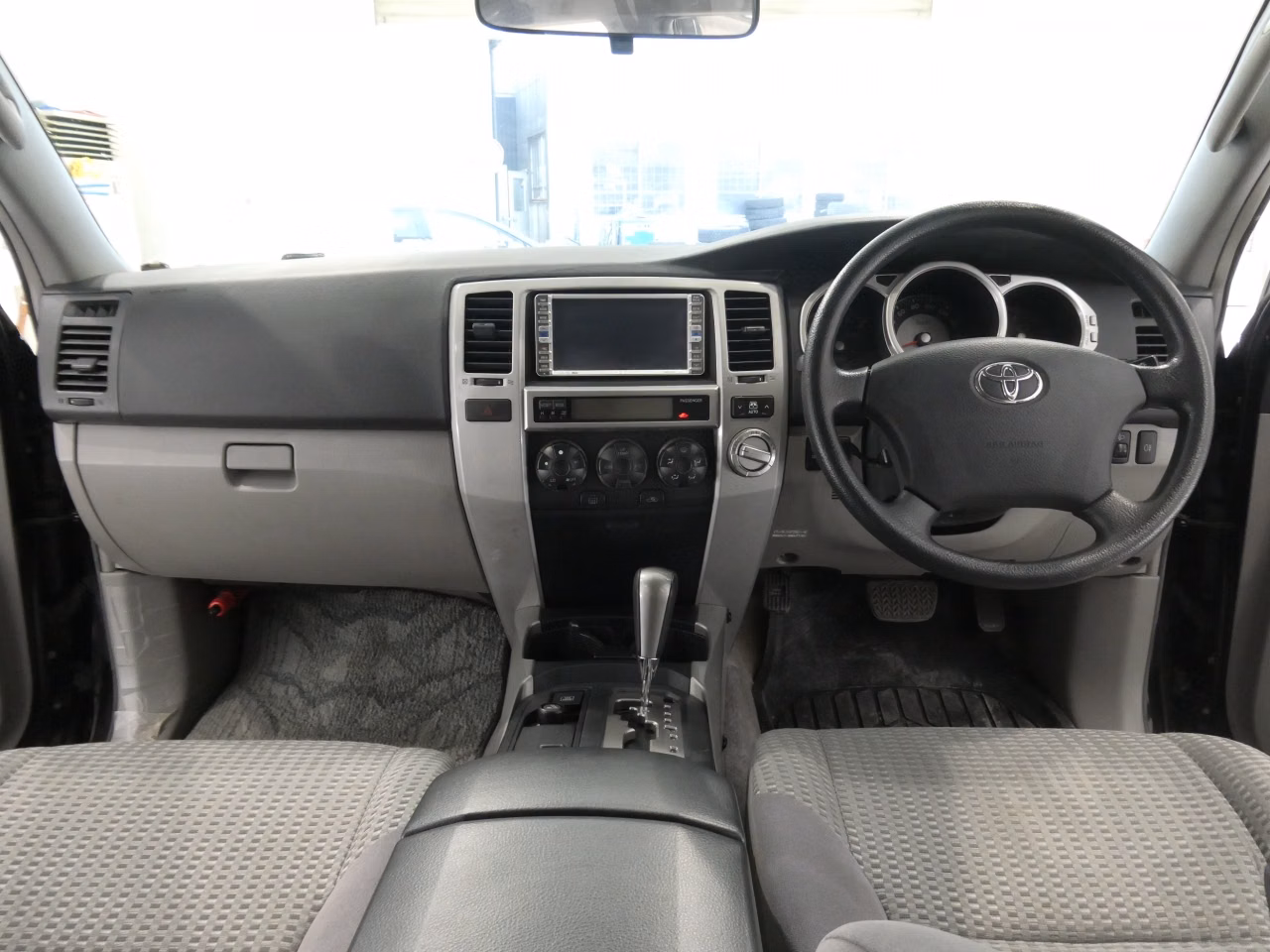 TOYOTA HILUX SURF