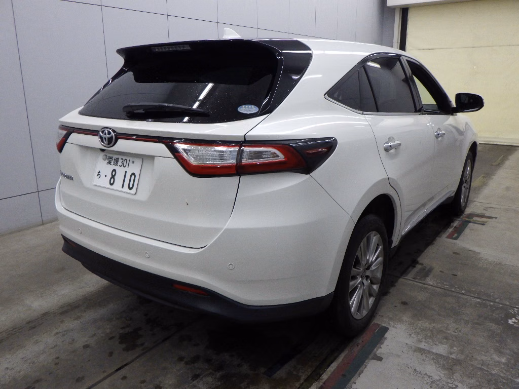TOYOTA HARRIER