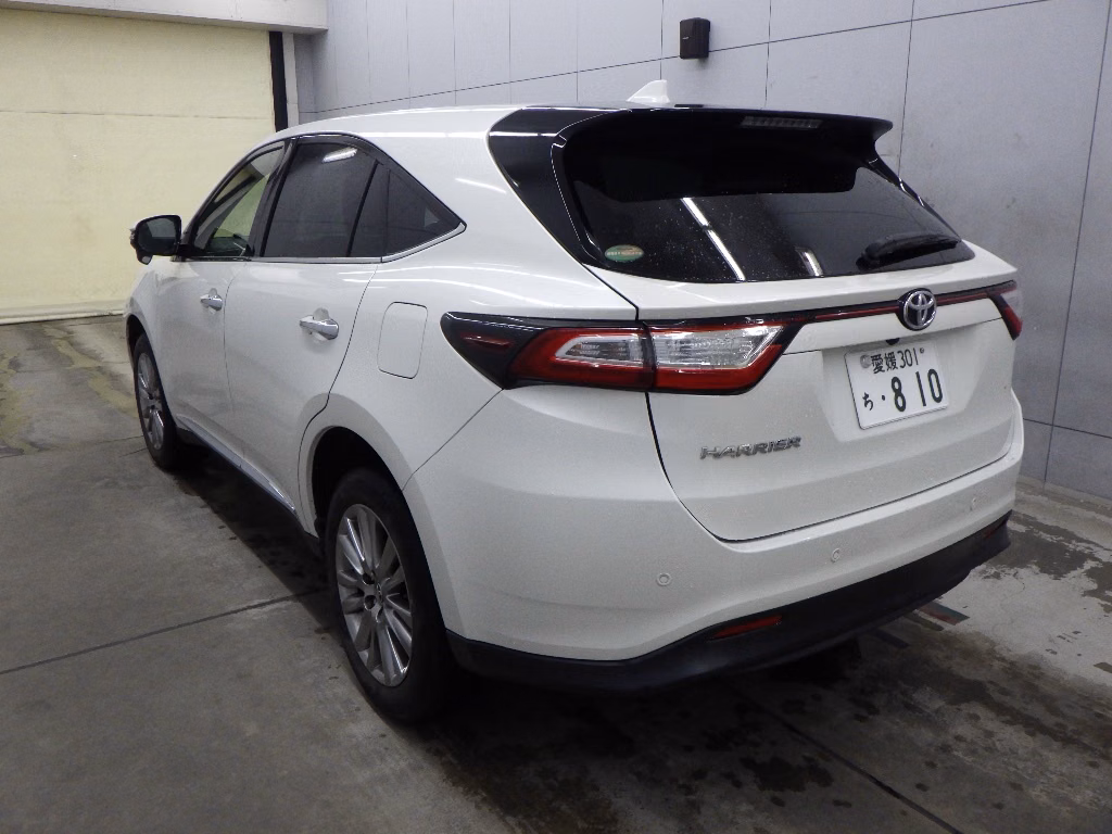 TOYOTA HARRIER
