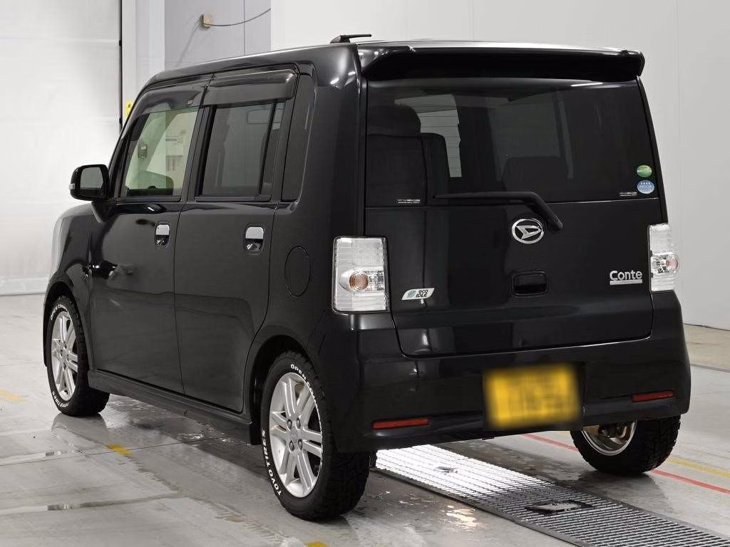 DAIHATSU MOVE CONTE