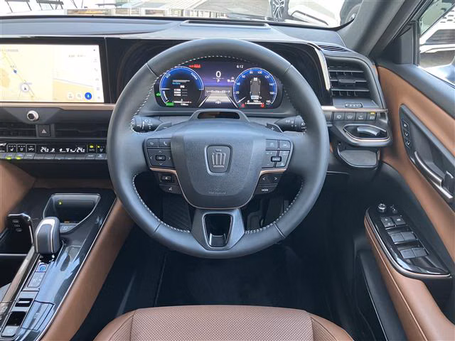 TOYOTA CROWN
