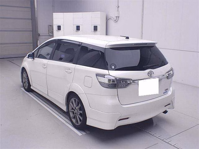 TOYOTA WISH